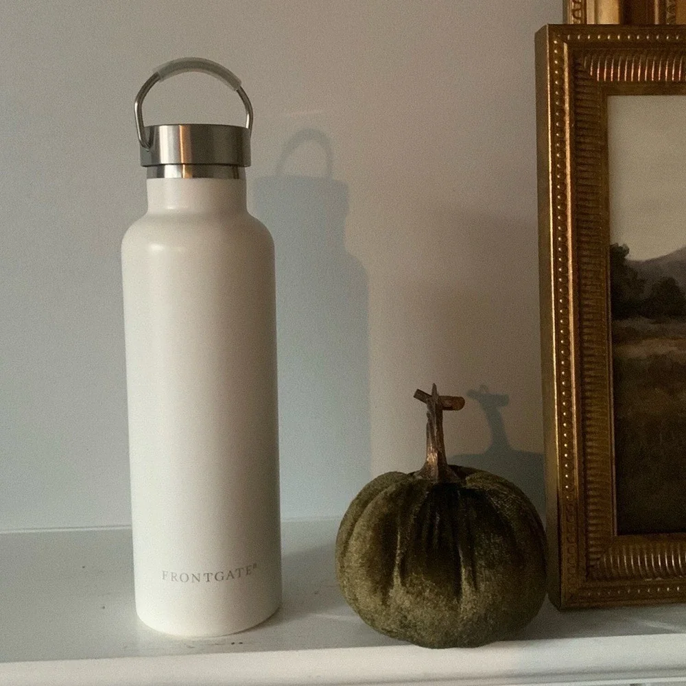 Frontgate‎ Insulated Canteen